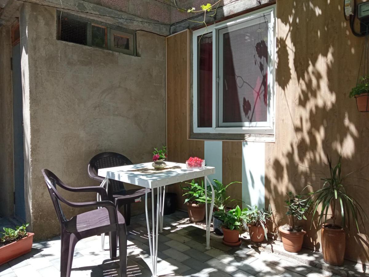 شقة تبليسي  في Cortile المظهر الخارجي الصورة
