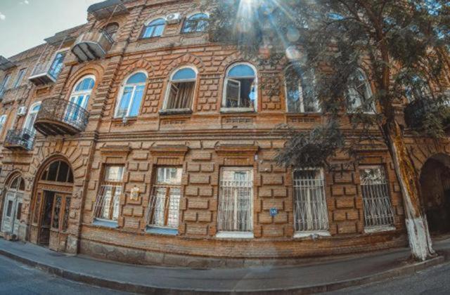 شقة تبليسي  في Cortile المظهر الخارجي الصورة